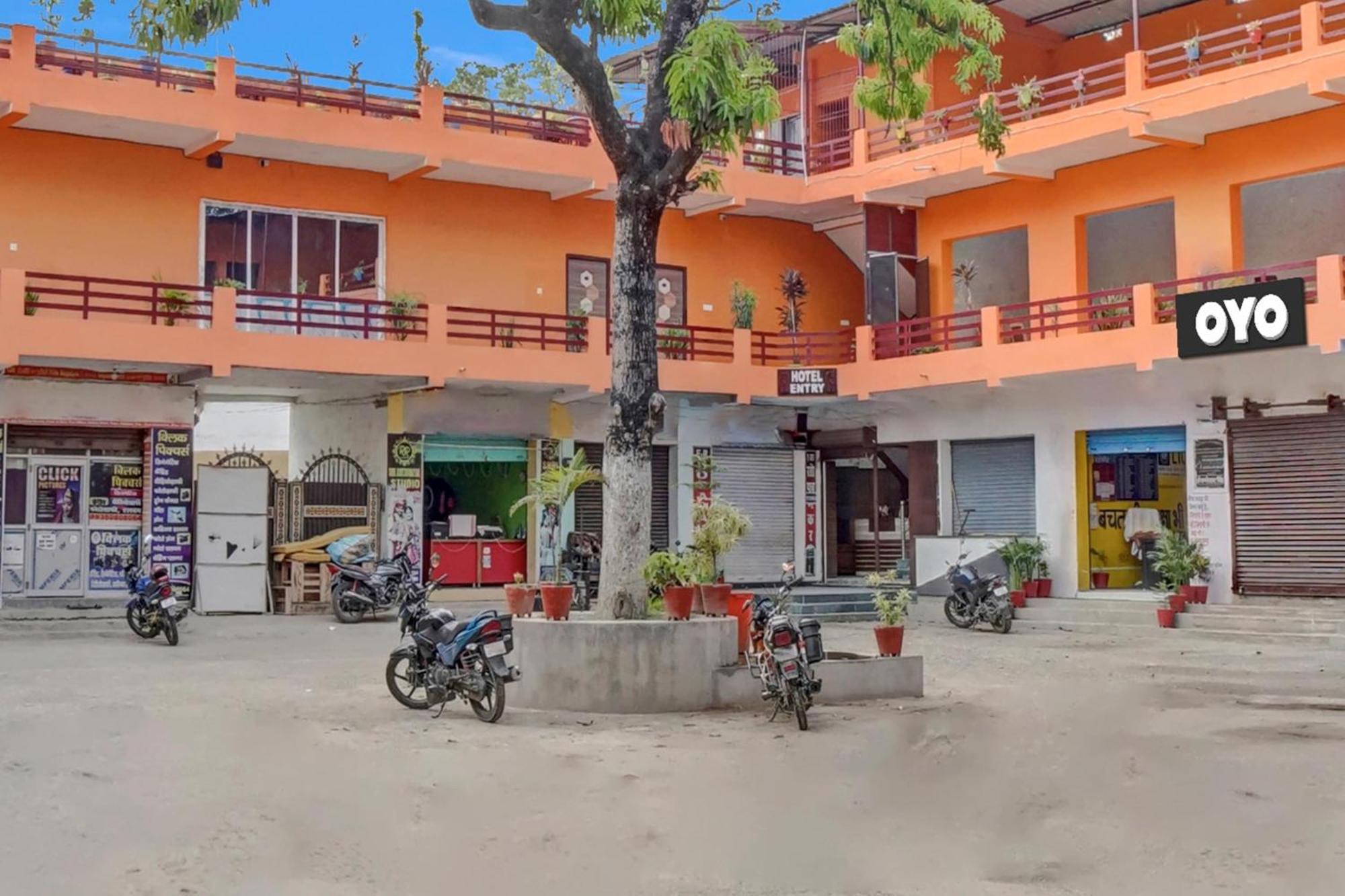 Oyo Flagship 81389 Hotel Siddhi Vinayak Motihari Exterior foto